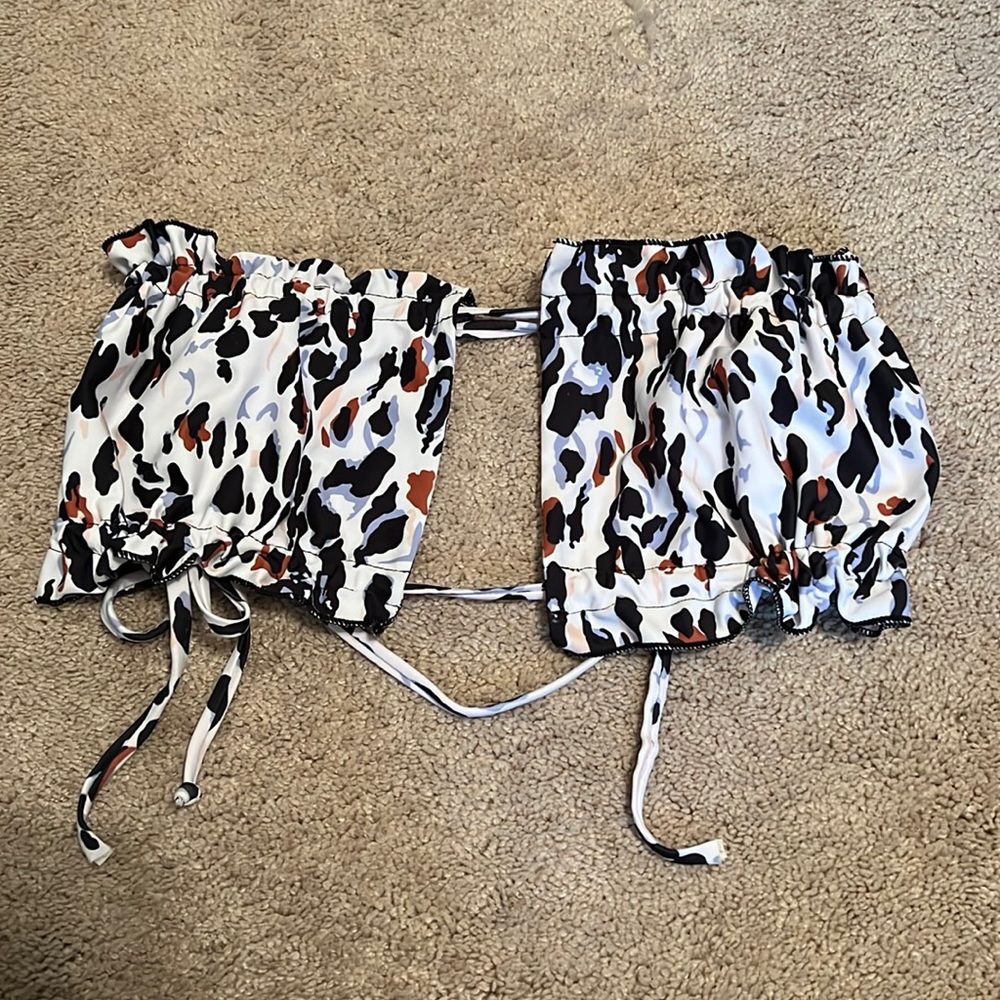 Brando bikini top, tie back, never worn, size 1XL